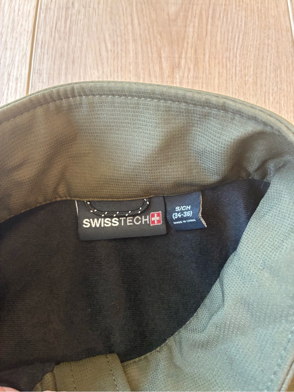 Swiss Tech - Picture 3 of 6